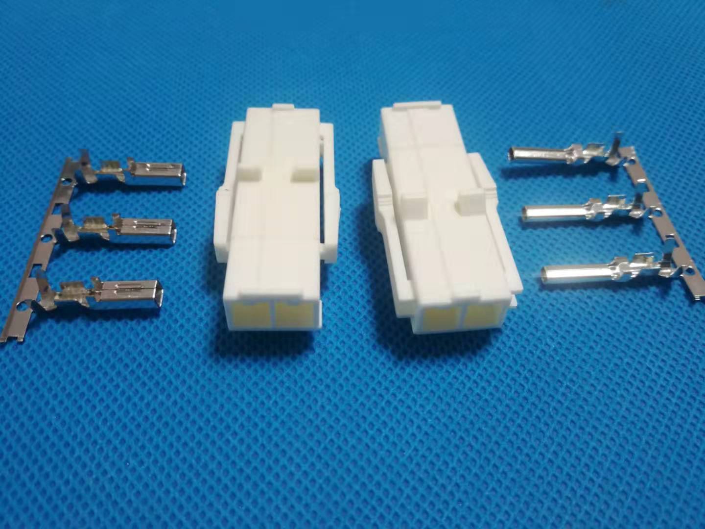 大電流連接器 大電流連接器