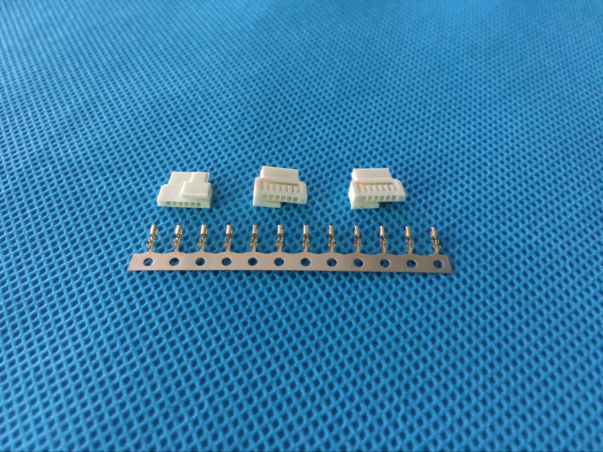 線對(duì)板連接器 線對(duì)板連接器