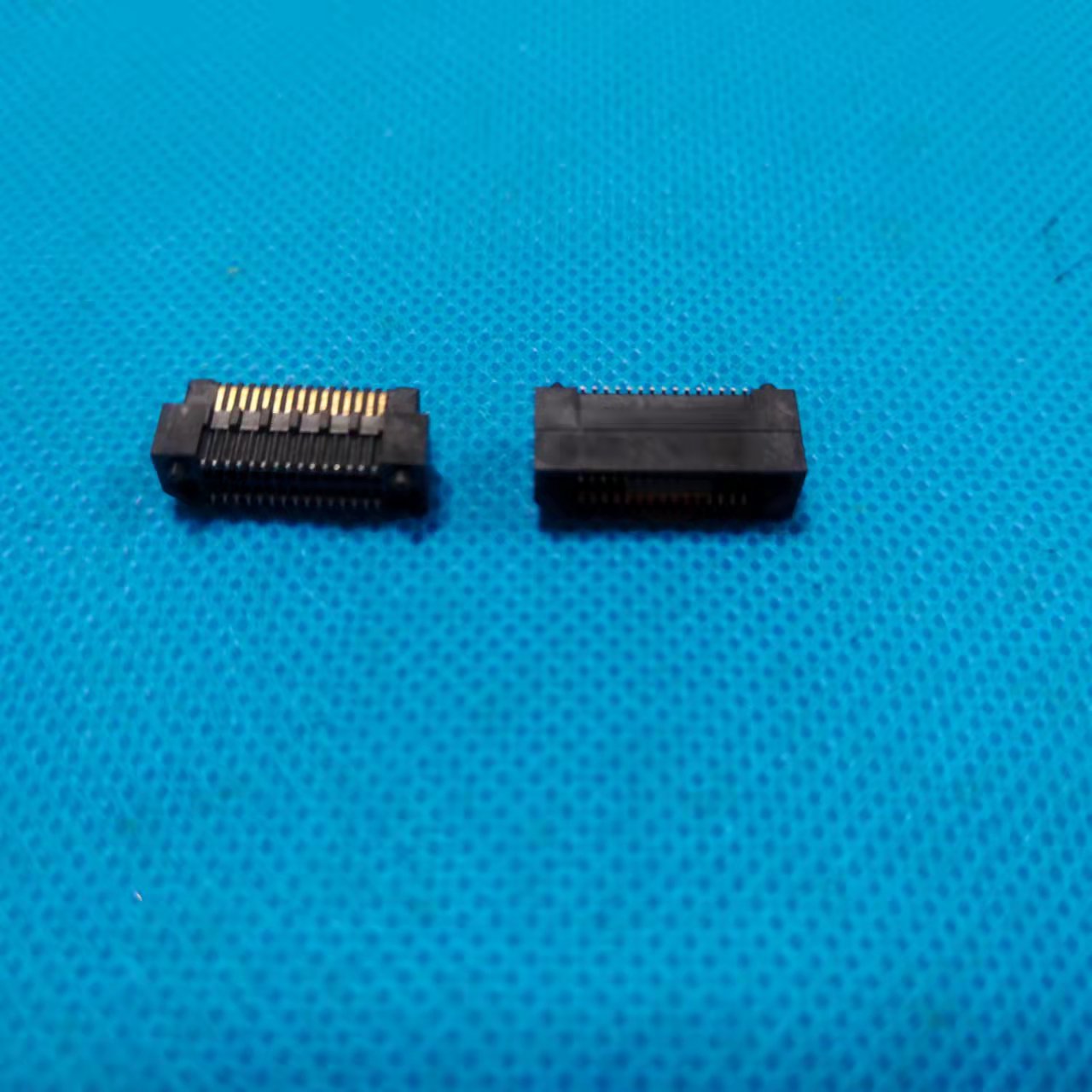 0.8板對(duì)板連接器 0.8板對(duì)板連接器