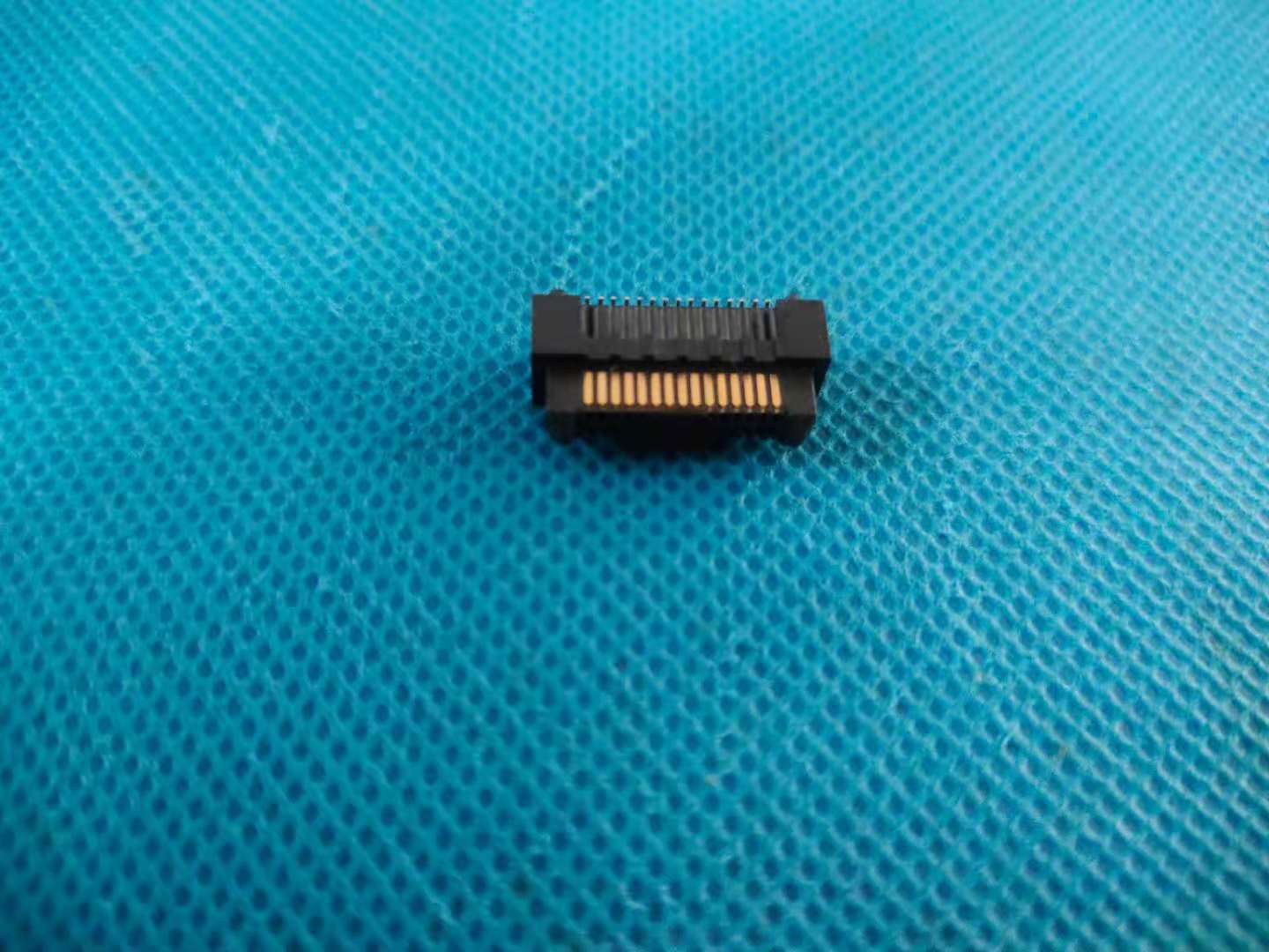 0.8板對(duì)板連接器公頭 0.8板對(duì)板連接器公頭