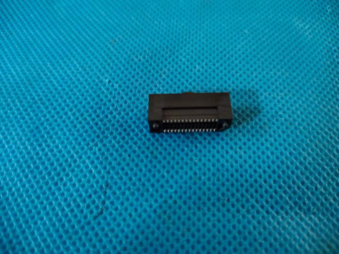 0.8板對(duì)板連接器母頭 0.8板對(duì)板連接器母頭