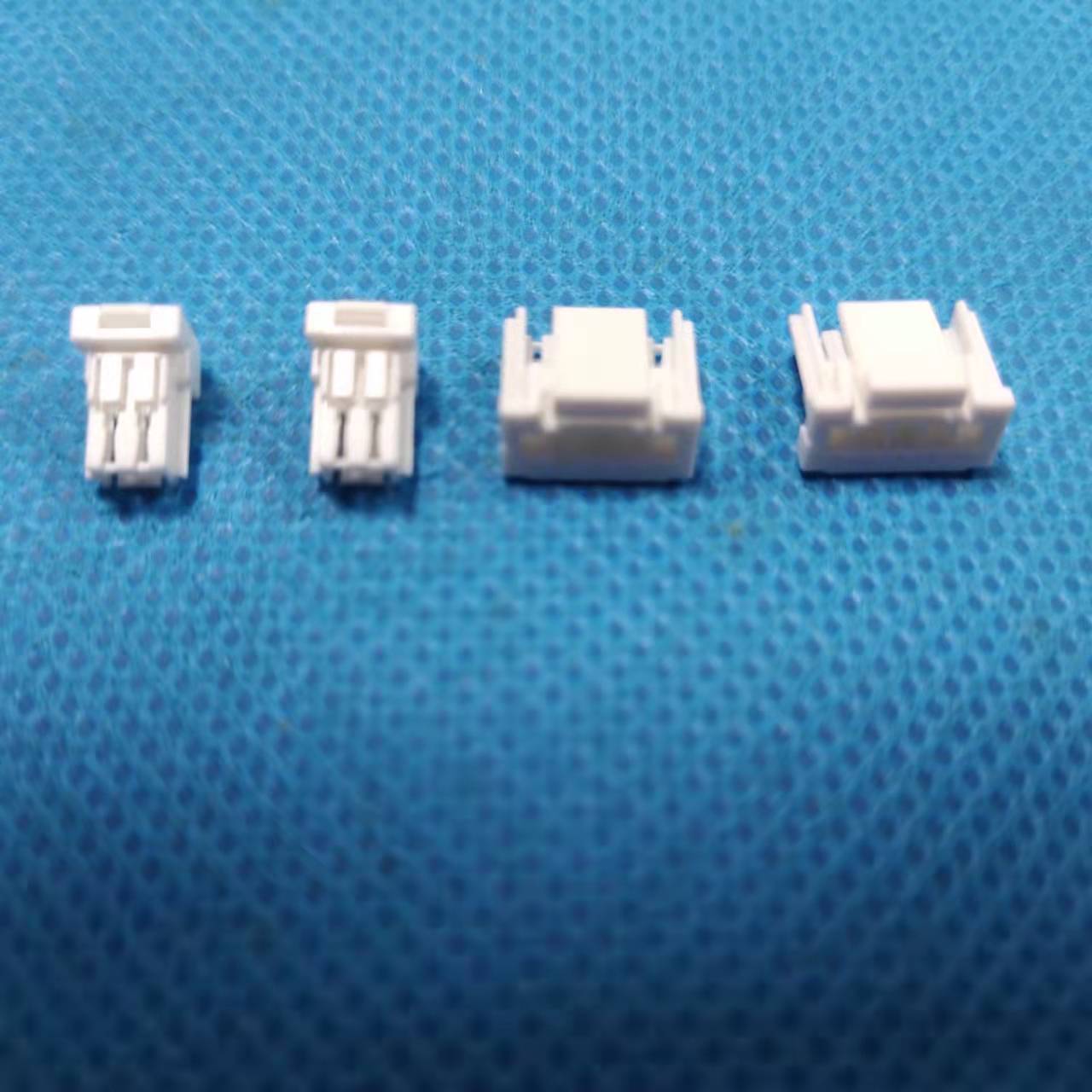 電子連接器 電子連接器